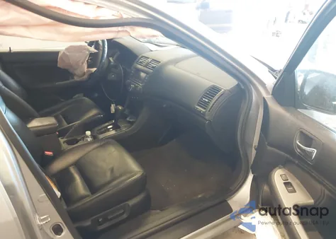 2005 Honda Accord 3.0 Ex z USA, uszkodzony, nr VIN 1HGCM66555A056798